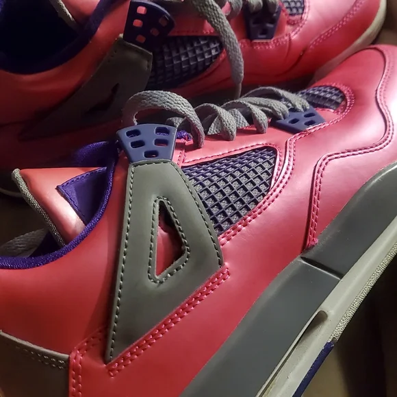 Retro Jordan's sz 7y worn once indoors pink and purple